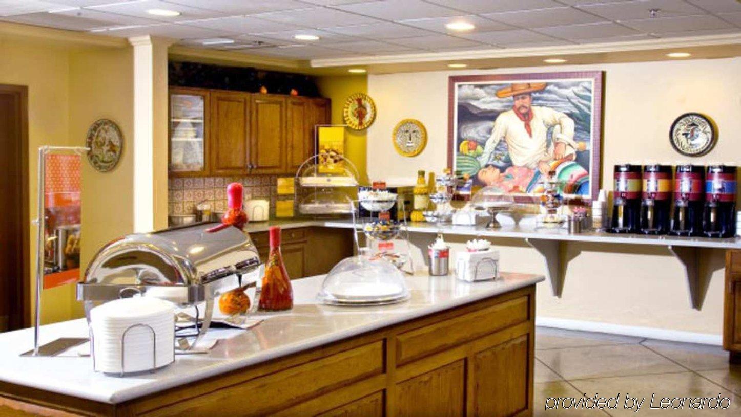 Hampton Inn & Suites Tucson Mall Restaurant foto
